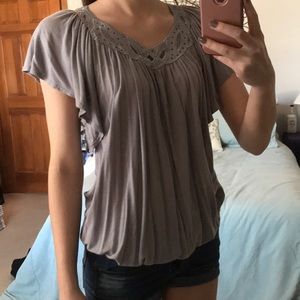 🔺Last chance gray top with beaded collar